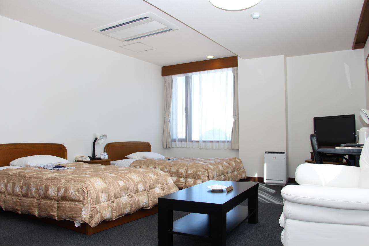 Station Hotel Shingu Bagian luar foto