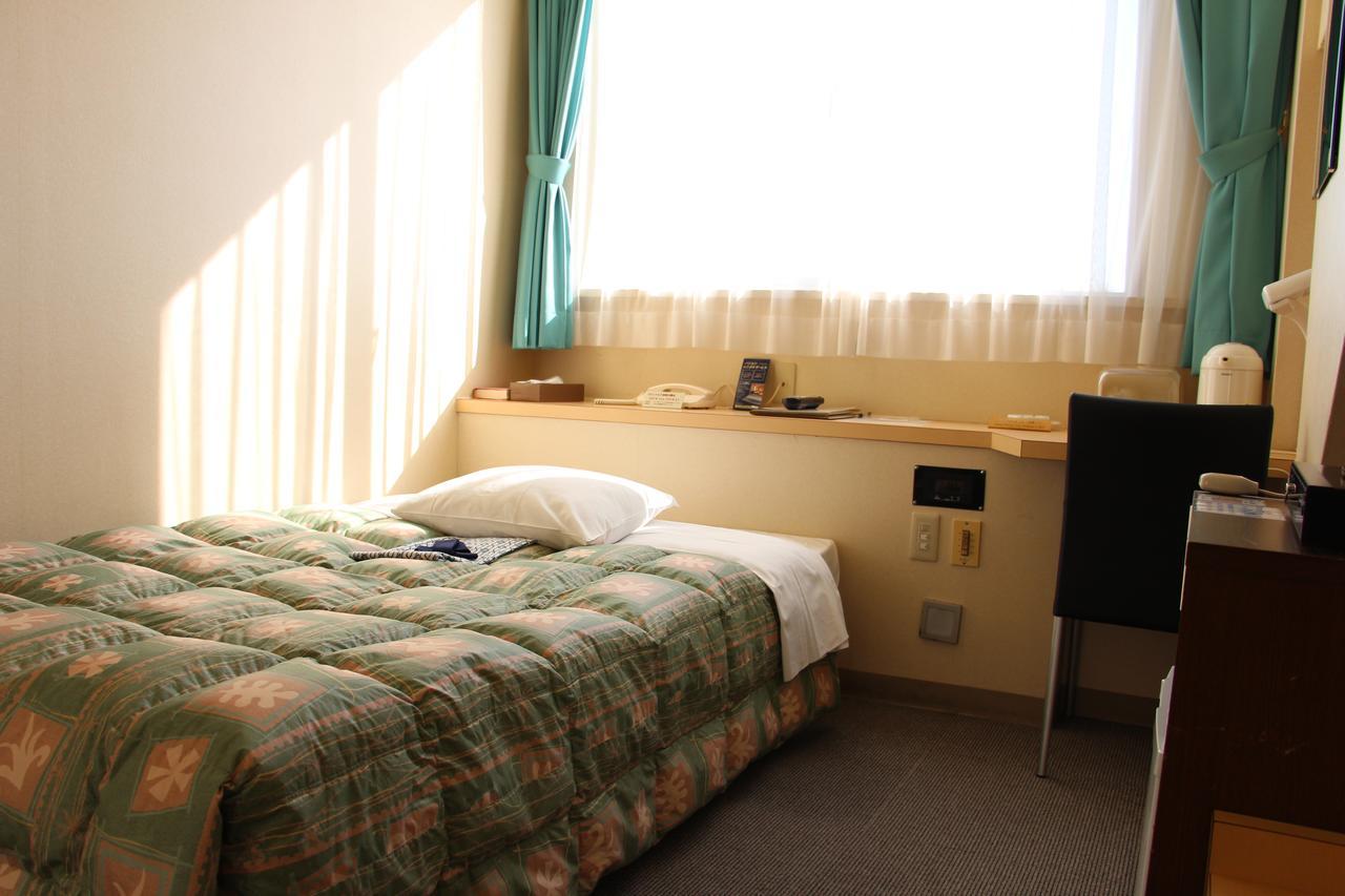 Station Hotel Shingu Bagian luar foto